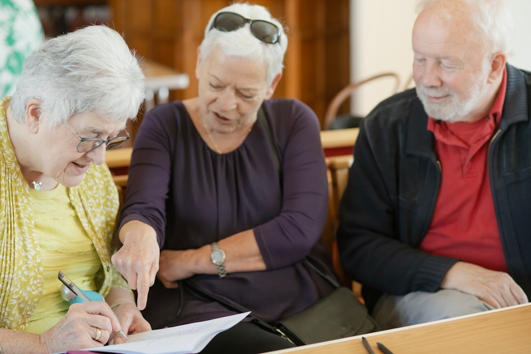 seniors volunteering